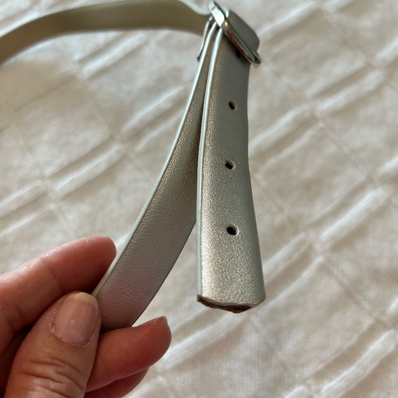 Silver or gold reversible belt - Picture 3 of 3